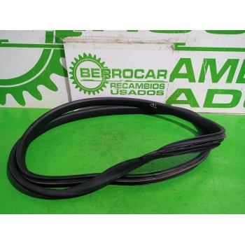 Recambio de goma contorno para dacia sandero laureate referencia OEM IAM 808321804R  