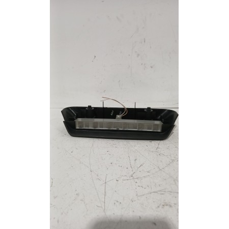 Recambio de piloto trasero central para toyota yaris (_p9_) 1.33 vvt-i (nsp90_) referencia OEM IAM 28816698  