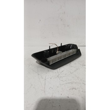 Recambio de piloto trasero central para toyota yaris (_p9_) 1.33 vvt-i (nsp90_) referencia OEM IAM 28816698  