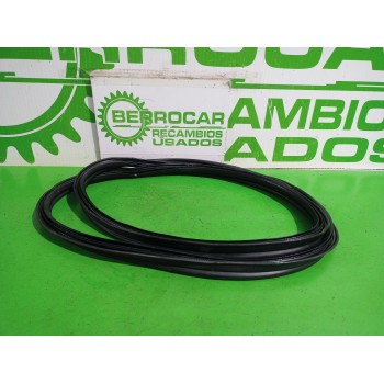 Recambio de goma contorno para dacia sandero laureate referencia OEM IAM 808321804R  
