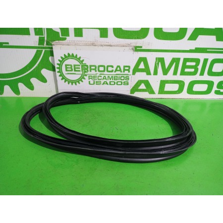 Recambio de goma contorno para dacia sandero laureate referencia OEM IAM 808321804R  