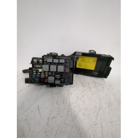 Recambio de caja reles / fusibles para kia carens iii monospace (un) 2.0 crdi 140 referencia OEM IAM 919501D210  