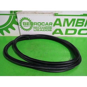 Recambio de goma contorno para dacia sandero laureate referencia OEM IAM 808321804R  