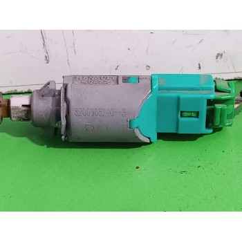 Recambio de interruptor para renault scenic ii 1.6 16v referencia OEM IAM 8200168240  
