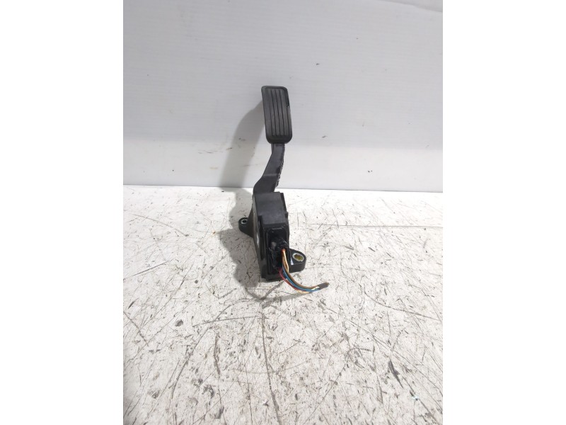 Recambio de pedal acelerador para toyota yaris (_p9_) 1.33 vvt-i (nsp90_) referencia OEM IAM 781100D011  