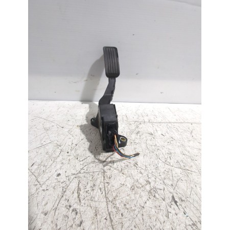 Recambio de pedal acelerador para toyota yaris (_p9_) 1.33 vvt-i (nsp90_) referencia OEM IAM 781100D011  