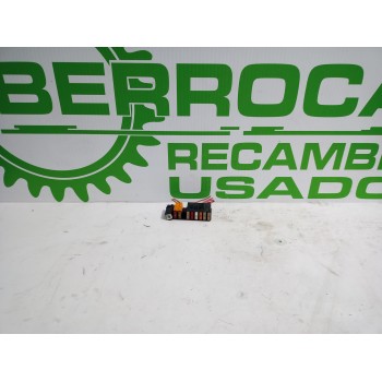 Recambio de caja reles / fusibles para renault scenic ii 1.9 dci diesel referencia OEM IAM 1718700  