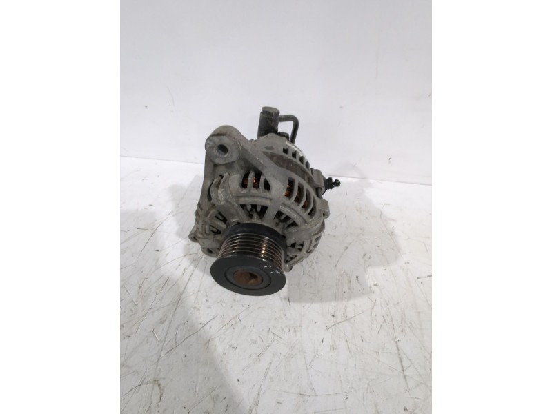 Recambio de alternador para kia carens iii monospace (un) 2.0 crdi 140 referencia OEM IAM 3730027021  