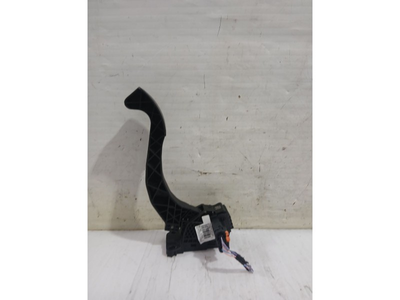Recambio de pedal acelerador para peugeot rifter 1.5 bluehdi 100 referencia OEM IAM 9813994080  