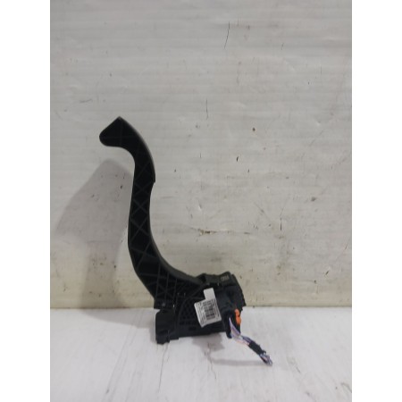 Recambio de pedal acelerador para peugeot rifter 1.5 bluehdi 100 referencia OEM IAM 9813994080  
