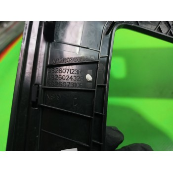 Recambio de rejilla aireadora para dacia sandero laureate referencia OEM IAM 682603655R  