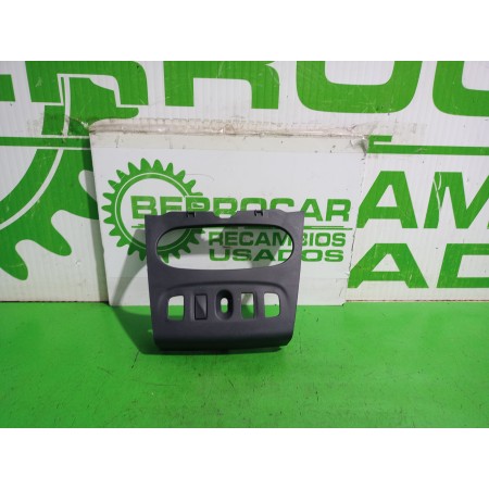 Recambio de moldura para dacia sandero laureate referencia OEM IAM 275009384R  