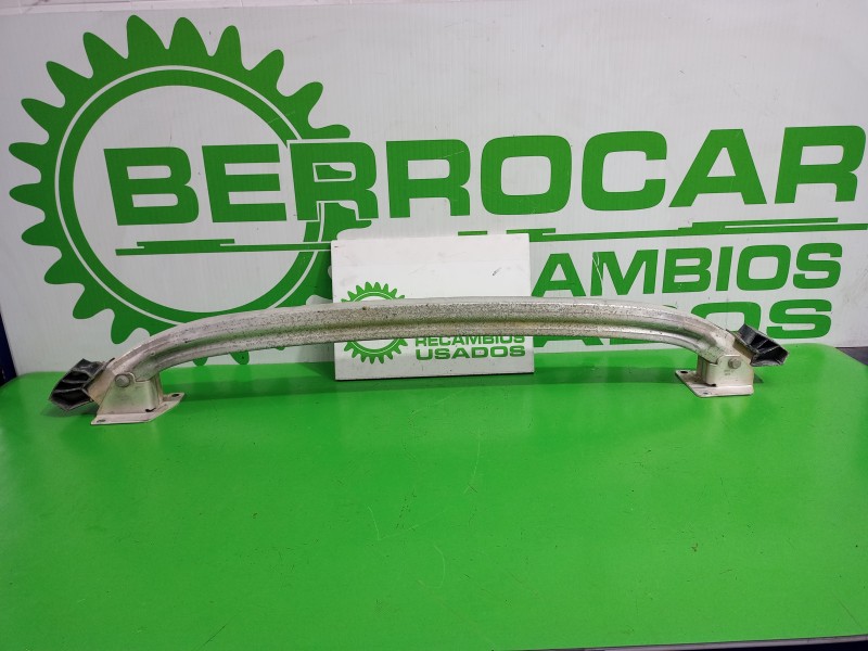 Recambio de refuerzo paragolpes trasero para renault scenic ii 1.6 16v referencia OEM IAM 8200021828  