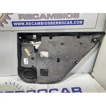 Recambio de guarnecido puerta trasera izquierda para toyota avensis berlina (t25) 2.2 d-4d cat referencia OEM IAM 6702005140B0  