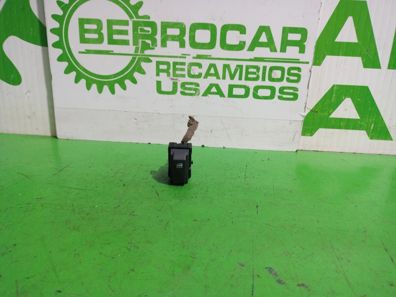 Recambio de interruptor para dacia sandero laureate referencia OEM IAM 254295936R  