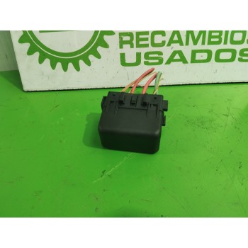 CAJA RELES / FUSIBLES 8200222933B 