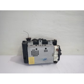 CAJA RELES / FUSIBLES 04686502AE / P04707996AF 