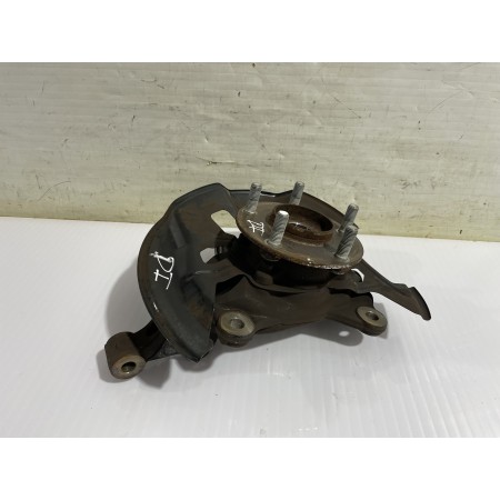 Recambio de mangueta delantera izquierda para mazda 3 lim. () center-line referencia OEM IAM B45A33031  