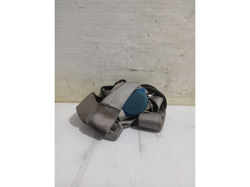 Recambio de cinturon seguridad trasero derecho para kia carens iii monospace (un) 2.0 crdi 140 referencia OEM IAM 898201D000WK  