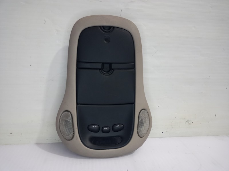 Recambio de luz interior para chrysler voyager (gs) 2.5 td family referencia OEM IAM 4685368AC  