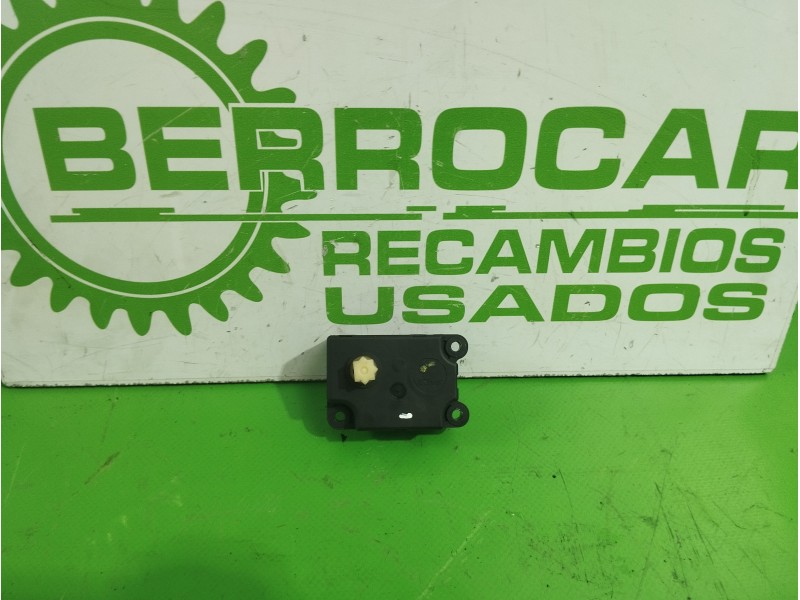 Recambio de motor apertura trampillas para renault scenic ii 1.6 16v referencia OEM IAM F665243LD  