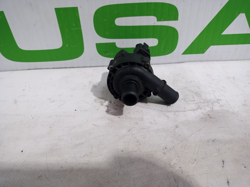 Recambio de bomba agua para renault scenic ii 1.9 dci diesel referencia OEM IAM 0392023015  