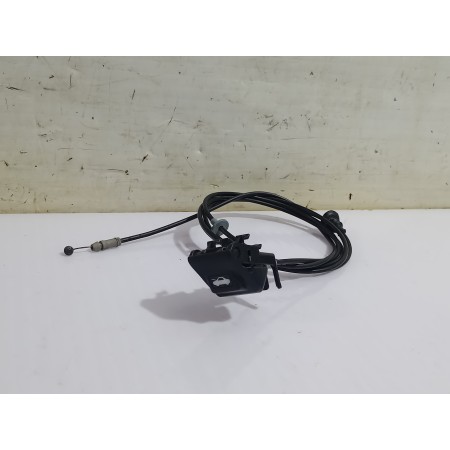 Recambio de tirador capot para mazda 3 lim. () center-line referencia OEM IAM BHN956720A  