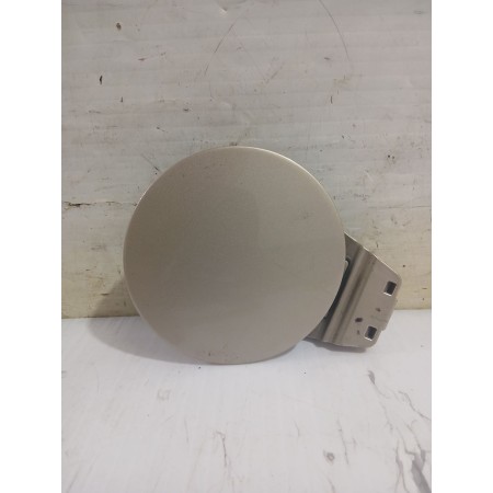 Recambio de tapa exterior combustible para kia carens iii monospace (un) 2.0 crdi 140 referencia OEM IAM 695101D000  