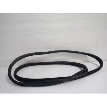 Recambio de gomas contorno puerta para kia sportage (nq5) drive referencia OEM IAM 82110R2000  