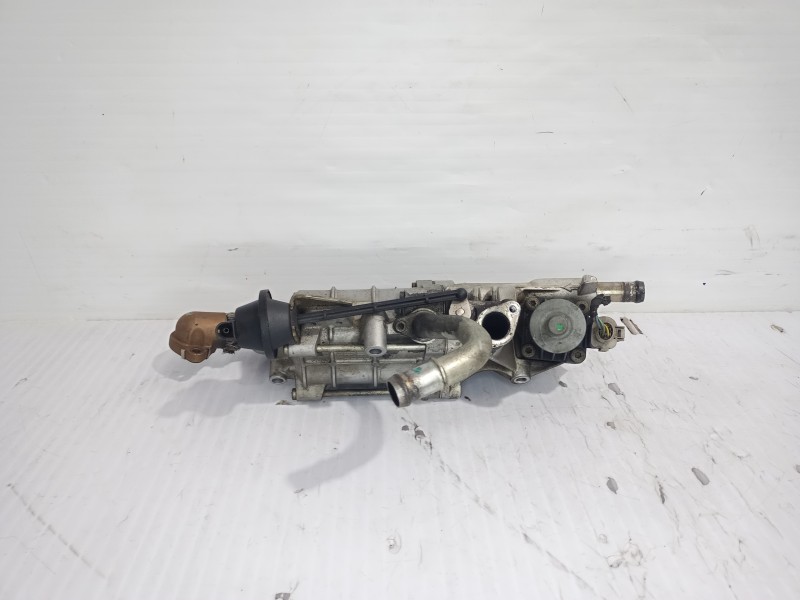 Recambio de valvula egr para land rover discovery 4 tdv6 hse referencia OEM IAM 9X2Q9U438CA  