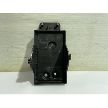 Recambio de soporte bateria para mazda 3 lim. () center-line referencia OEM IAM KE7056041  