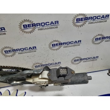 Recambio de elevalunas delantero derecho para toyota avensis berlina (t25) 2.2 d-4d cat referencia OEM IAM 69810-05050  