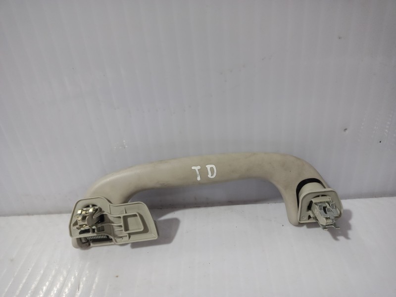 Recambio de asidero techo trasero derecho para mazda 3 lim. () center-line referencia OEM IAM GAL269470B75  