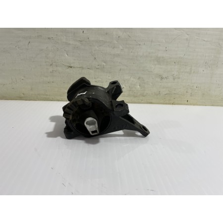 Recambio de soporte motor izquierdo para mazda 3 lim. () center-line referencia OEM IAM KD6239070B  