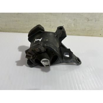Recambio de soporte motor izquierdo para mazda 3 lim. () center-line referencia OEM IAM KD6239070B  