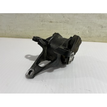 Recambio de soporte motor izquierdo para mazda 3 lim. () center-line referencia OEM IAM KD6239070B  
