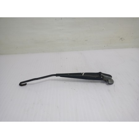 Recambio de brazo limpia trasero para chrysler voyager (gs) 2.5 td family referencia OEM IAM 04673037A  