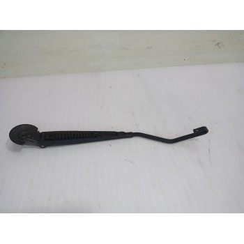 Recambio de brazo limpia trasero para chrysler voyager (gs) 2.5 td family referencia OEM IAM 04673037A  