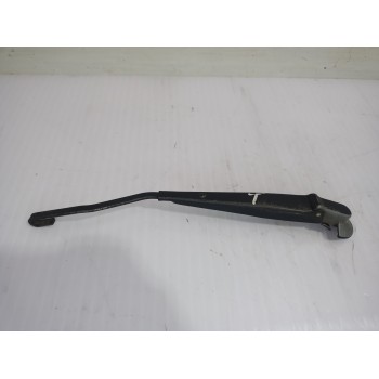 Recambio de brazo limpia trasero para chrysler voyager (gs) 2.5 td family referencia OEM IAM 04673037A  