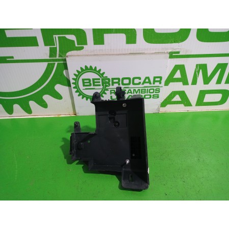 Recambio de tapa caja de reles para peugeot 508 active referencia OEM IAM 9688667580  