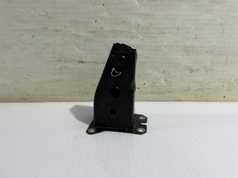 Recambio de puntera delantera derecha de paragolpes para mazda 3 lim. () center-line referencia OEM IAM KDY03488X  