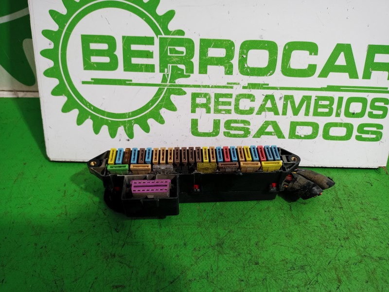 Recambio de caja reles / fusibles para seat ibiza (6k1) select referencia OEM IAM 6X0937617E  