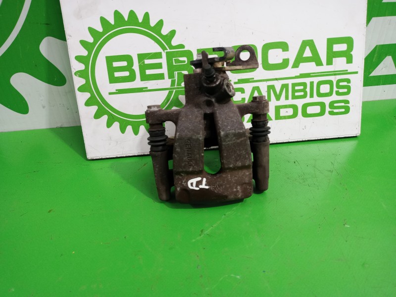 Recambio de pinza de freno trasera derecha para renault scenic ii 1.6 16v referencia OEM IAM 7701208257  