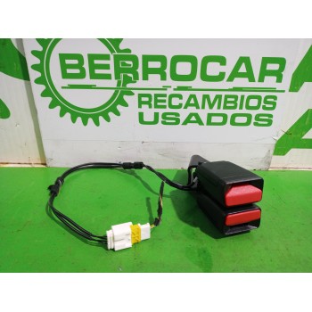 ENGANCHE CINTURON TRASERO CENTRAL 8976J9 