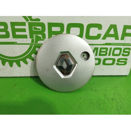 Recambio de tapacubos para renault scenic ii 1.6 16v referencia OEM IAM 8200134774  