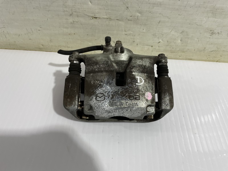 Recambio de pinza de freno delantera derecha para mazda 3 lim. () center-line referencia OEM IAM B4Y73398ZB  