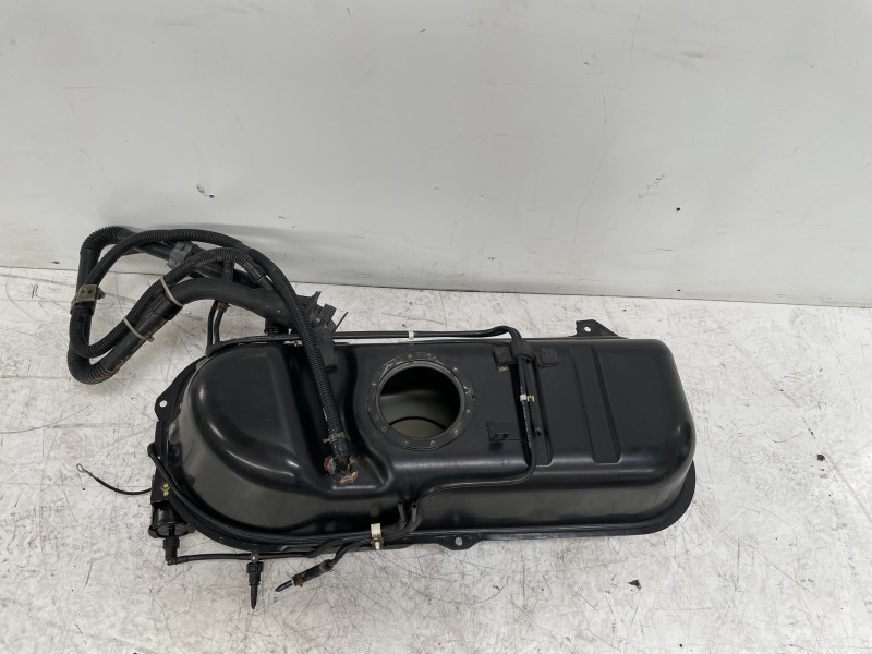 Recambio de deposito combustible para daewoo matiz cd referencia OEM IAM 96618757  
