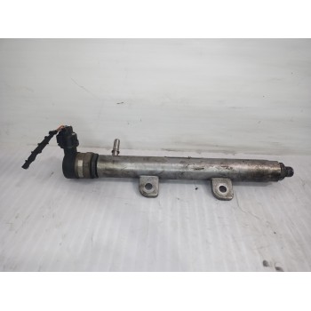 Recambio de rampa inyectora para land rover discovery 4 tdv6 hse referencia OEM IAM 0445216028  