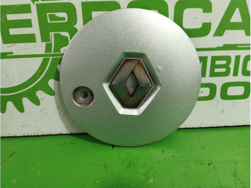 Recambio de tapacubos para renault scenic ii 1.6 16v referencia OEM IAM 8200134774  