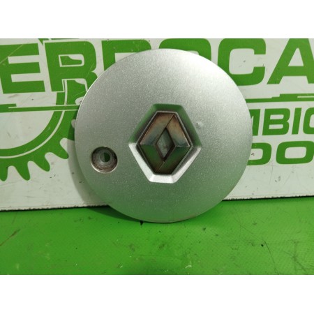 Recambio de tapacubos para renault scenic ii 1.6 16v referencia OEM IAM 8200134774  